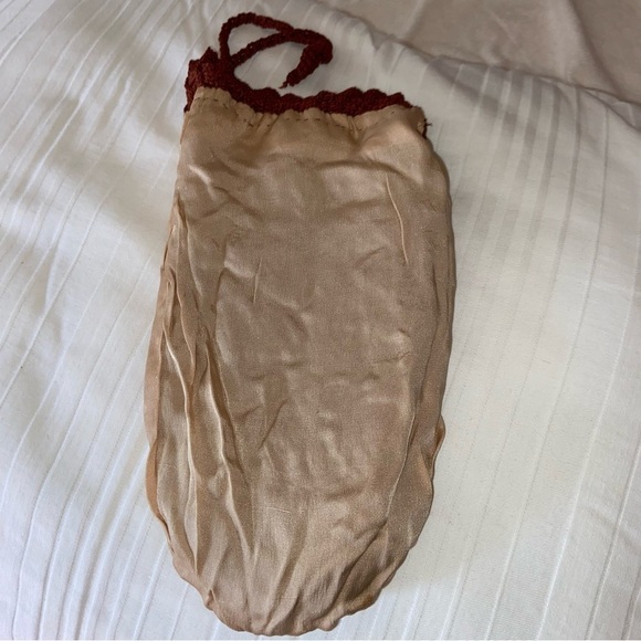 Vintage beaded drawstring purse in copper with espresso brown beads. Pristine. - Picture 4 of 8